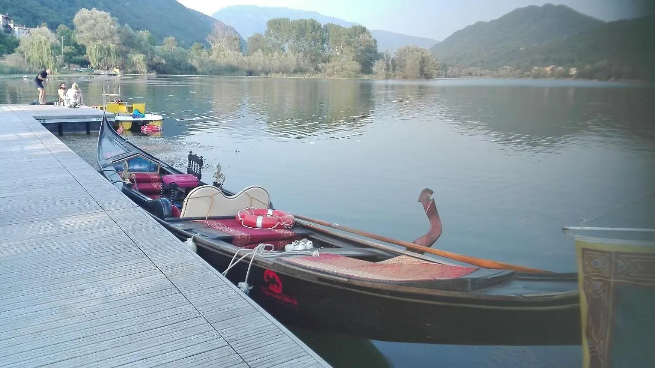 Al Lago Guest House Revine Lago