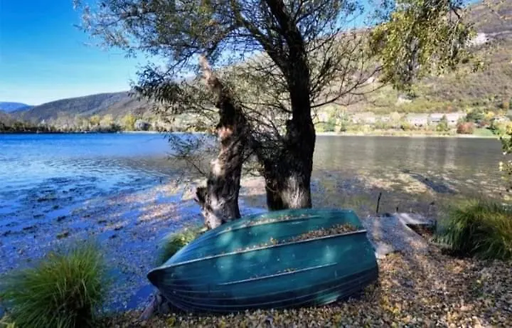 Al Lago Guest House Revine Lago
